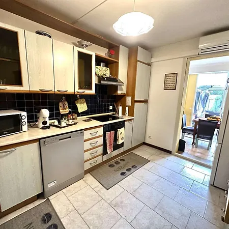 Mini-villa 3 Pieces Avec Terrasse A 300m De La Plage, Parking Inclus, Jusqu'a 6 Personnes - Fr-1-62-176 * Zonza